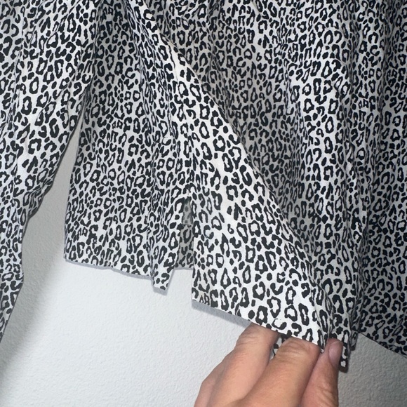 & Other Stories White and Black Cheetah Long Sleeve Open Back Blouse Size 4 - Picture 9 of 9